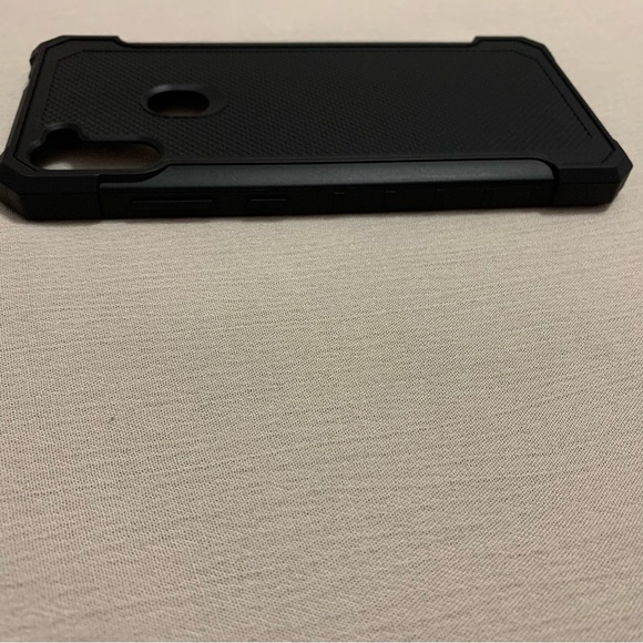 Samsung Galaxy A11 | Tuff Rugged Protective Case Metro by T-Mobile - Picture 6 of 13